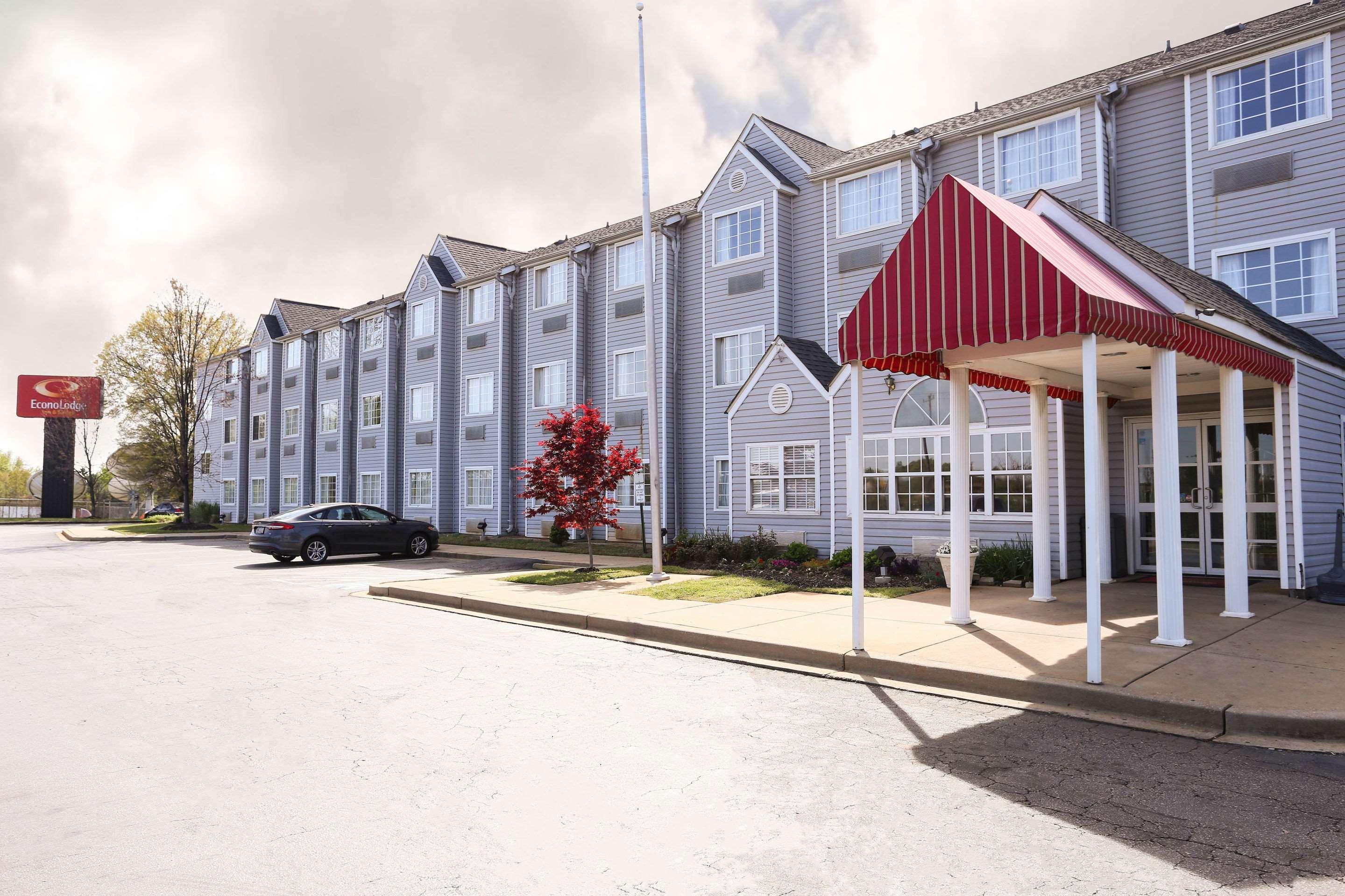 Econo Lodge Inn & Suites Greenville Bagian luar foto